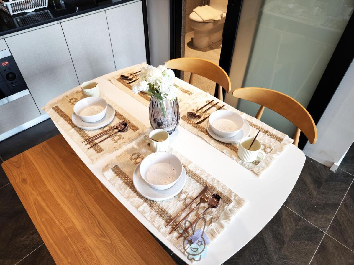 Scarletz Klcc By Starwood Lux Aparthotel Куала Лумпур Екстериор снимка
